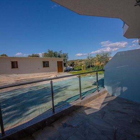 Hotel Landi Ksamil Extérieur photo
