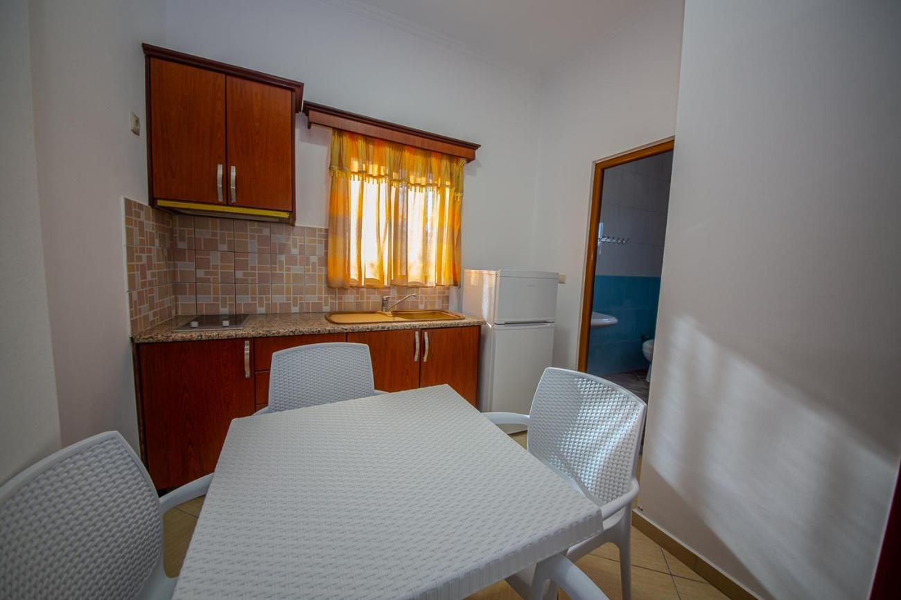 Hotel Landi Ksamil Extérieur photo
