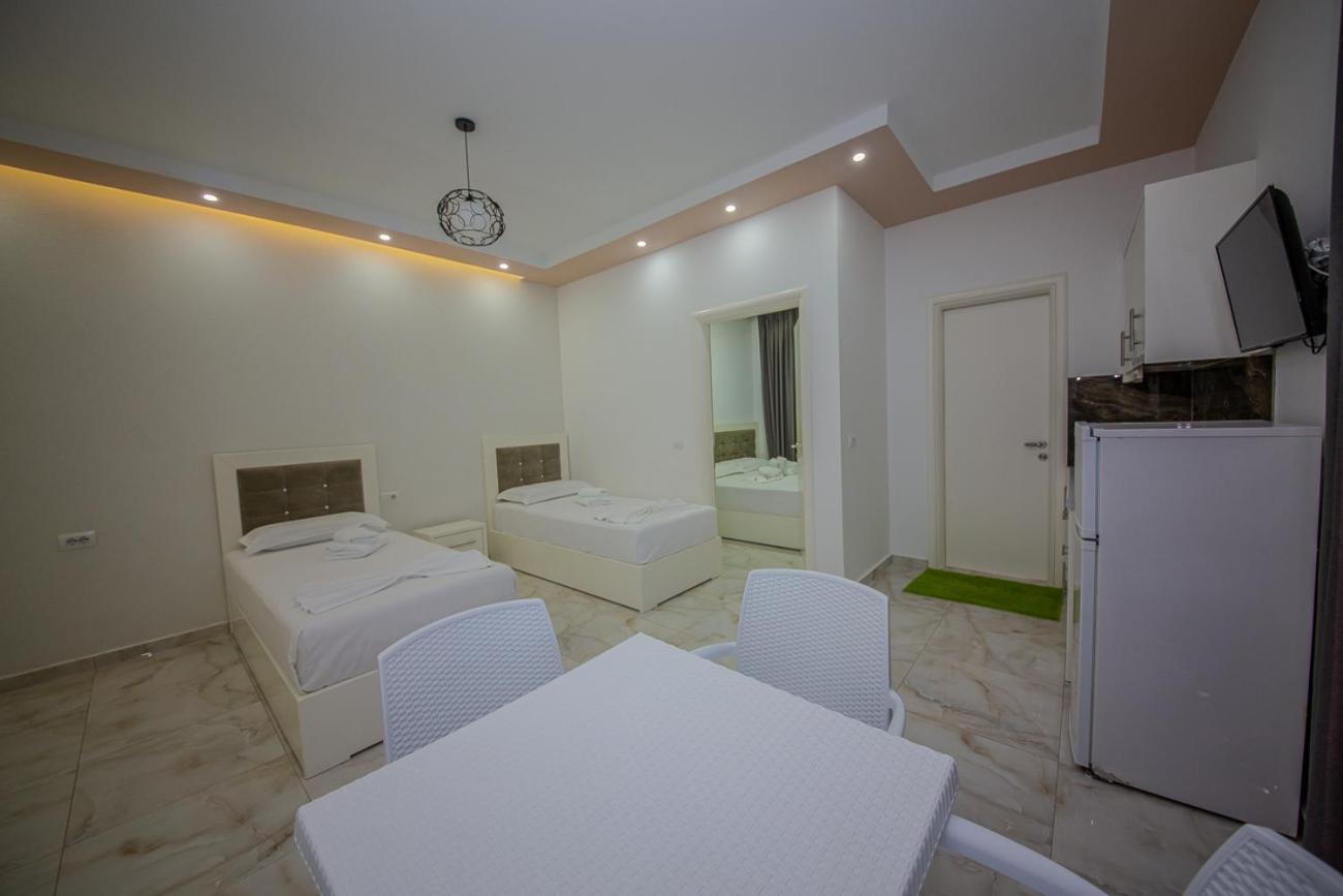 Hotel Landi Ksamil Extérieur photo