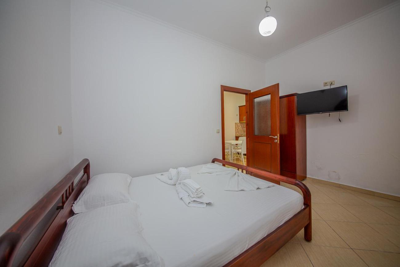 Hotel Landi Ksamil Extérieur photo